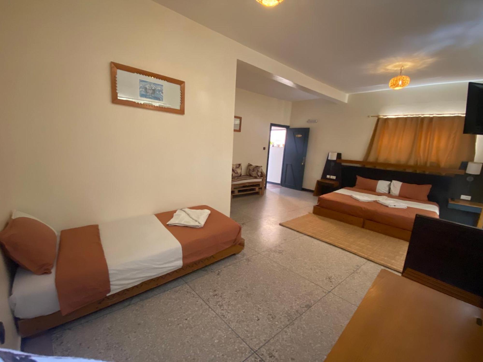 Bed and Breakfast Adventurekeys Surf Yoga Cowork Тагазут Экстерьер фото